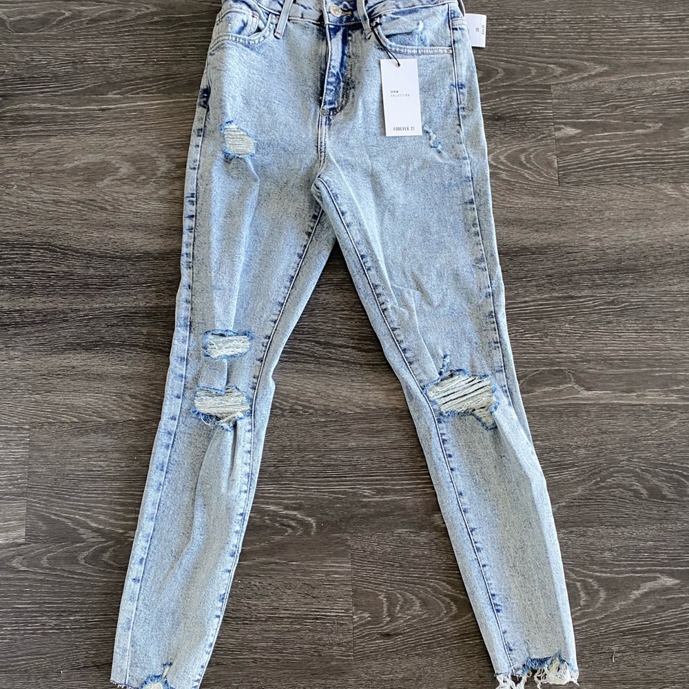 Never worn: F21 jeans